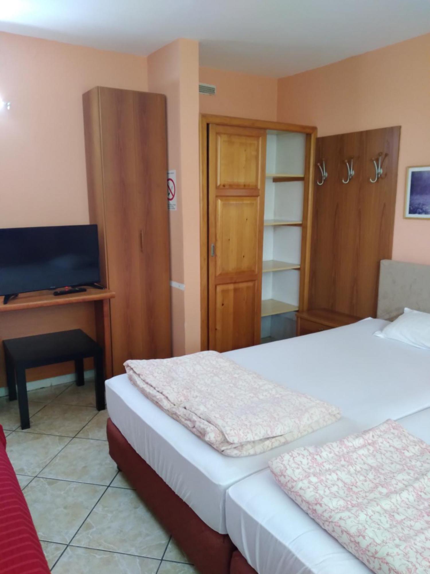 Hostel Bata Kanjiža Zewnętrze zdjęcie